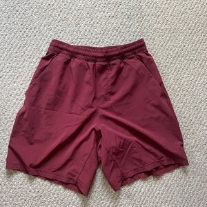 Men’s Lululemon Pacebreaker Linerless Shorts 7” inseam size small